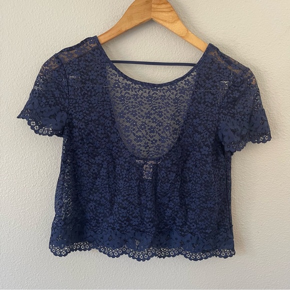 Victoria’s Secret Sheer Blue Lace Crop Top Size XS Boxy Fit - Picture 1 of 6
